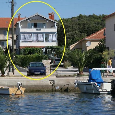 Apartment In Kukljica With Sea View, Terrace, Air Conditioning, Wi-Fi Luaran gambar