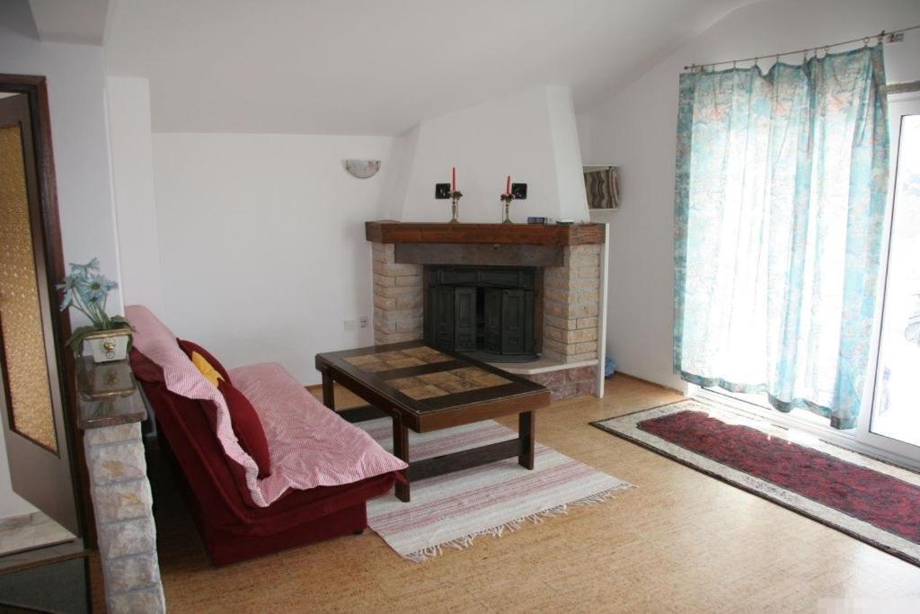 Apartment In Kukljica With Sea View, Terrace, Air Conditioning, Wi-Fi Luaran gambar